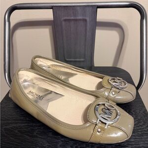 Michael Kors Fulton Olive Patent Leather Ballet Flats MK Logo Sz 7